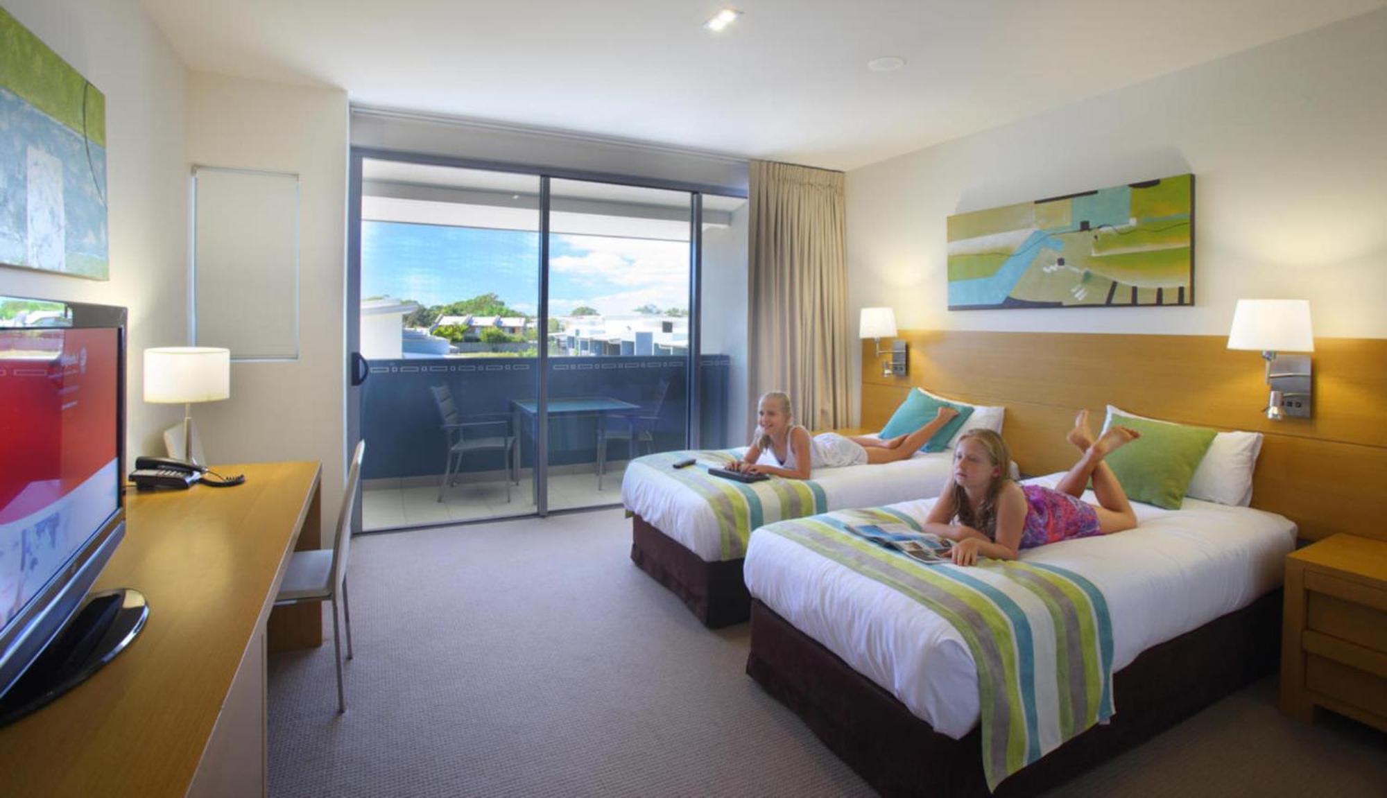 Ramada By Wyndham Hervey Bay Exterior foto A typical hotel room