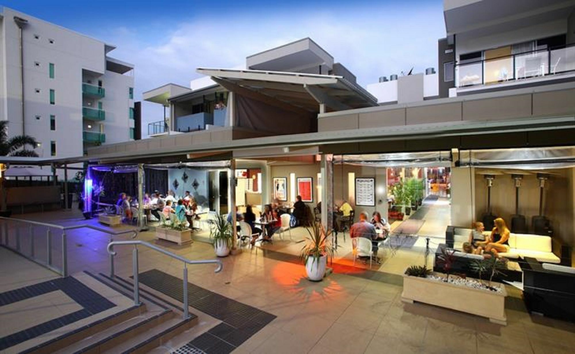 Ramada By Wyndham Hervey Bay Exterior foto The Village, 2010